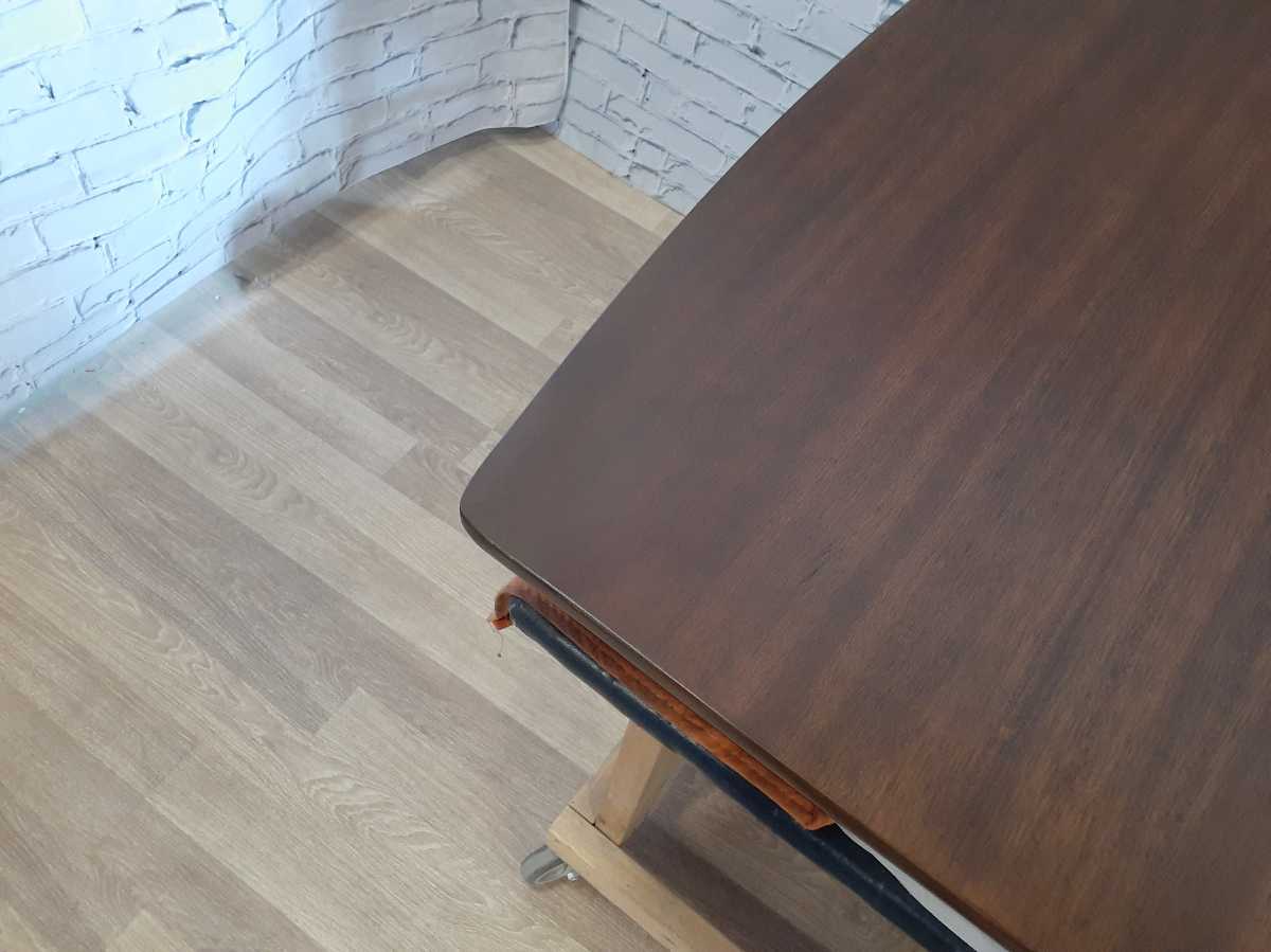 Lyncott Dining Extension Table - Gallery Image 7